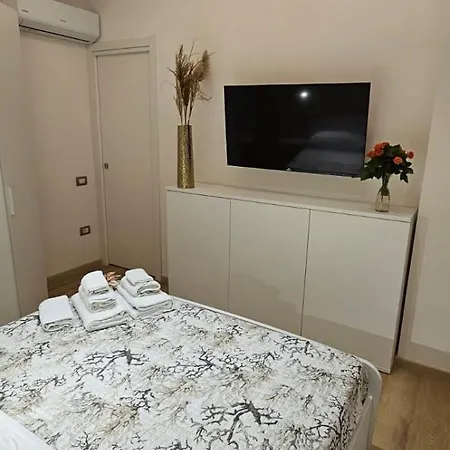 Happy Holiday Apartament Quartu SantʼElena